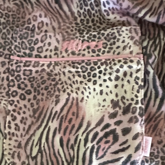 SKIMS Pink and Gray Animal Print Set - Picture 4 of 4